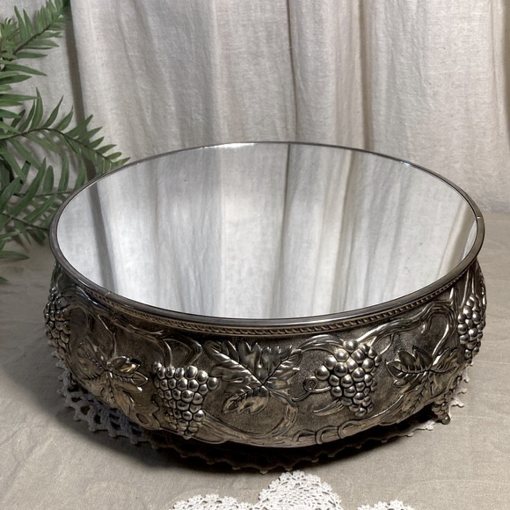 Vintage Godinger Silver Plated Mirrored Plateau Display Grape Leaf Design